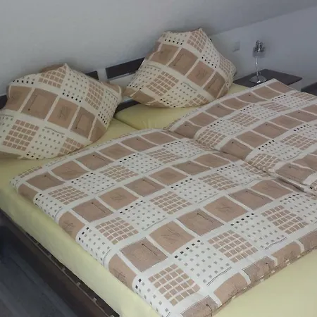 Schnell Apartment *